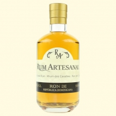 Rum Artesanal RA Ron de Republica Dominicana 40 %